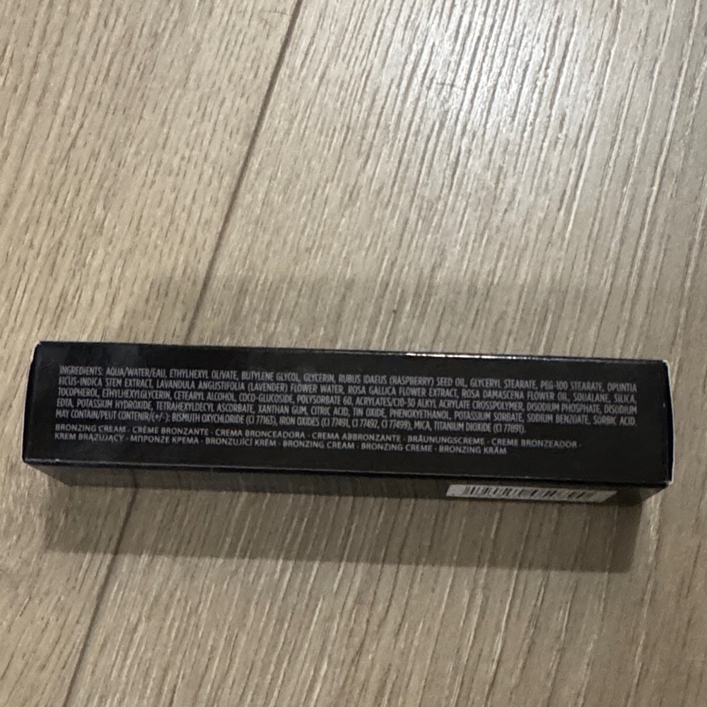 Bronzer by Laura Mercier Sunstone tinted moisturizer bronzer - Picture 10 of 12